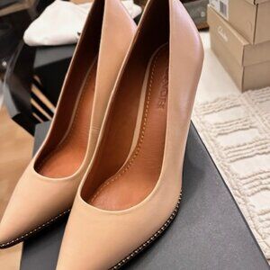 Coach Beach Chain Pump - Nude/beige size 9